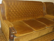 Украина. Продам комплект мягкой мебели пр-во Югославия.2 дивана, кресло, п